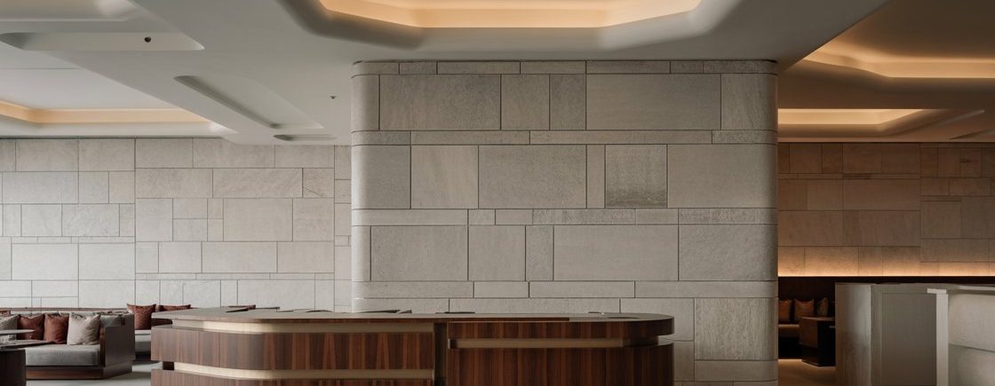 Open Kitchens, LED Menus, and Digital Walls: Futuristic Restaurant Interiors Gaining Popularity in Dubai
